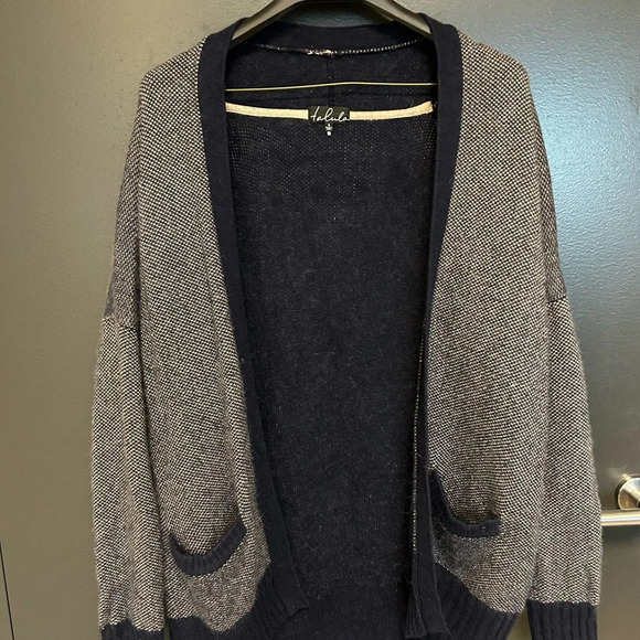 Talula Aritzia oversized baggy boyfriend cardigan size S excellent cond. - Picture 5 of 13